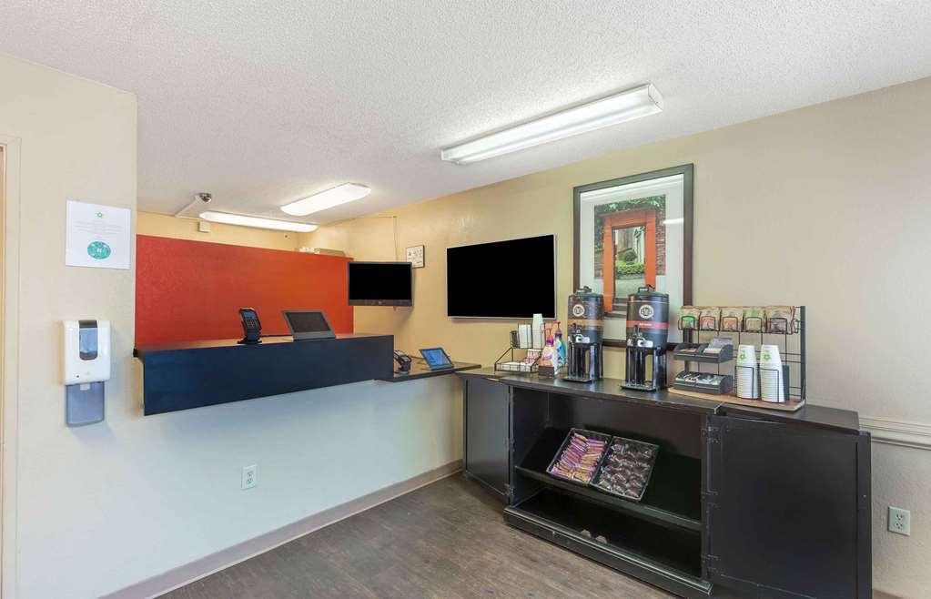 Extended Stay America Select Suites - Greensboro - Wendover Ave - Big Tree Way Інтер'єр фото