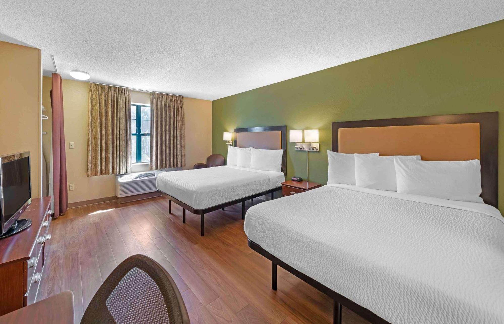 Extended Stay America Select Suites - Greensboro - Wendover Ave - Big Tree Way Екстер'єр фото