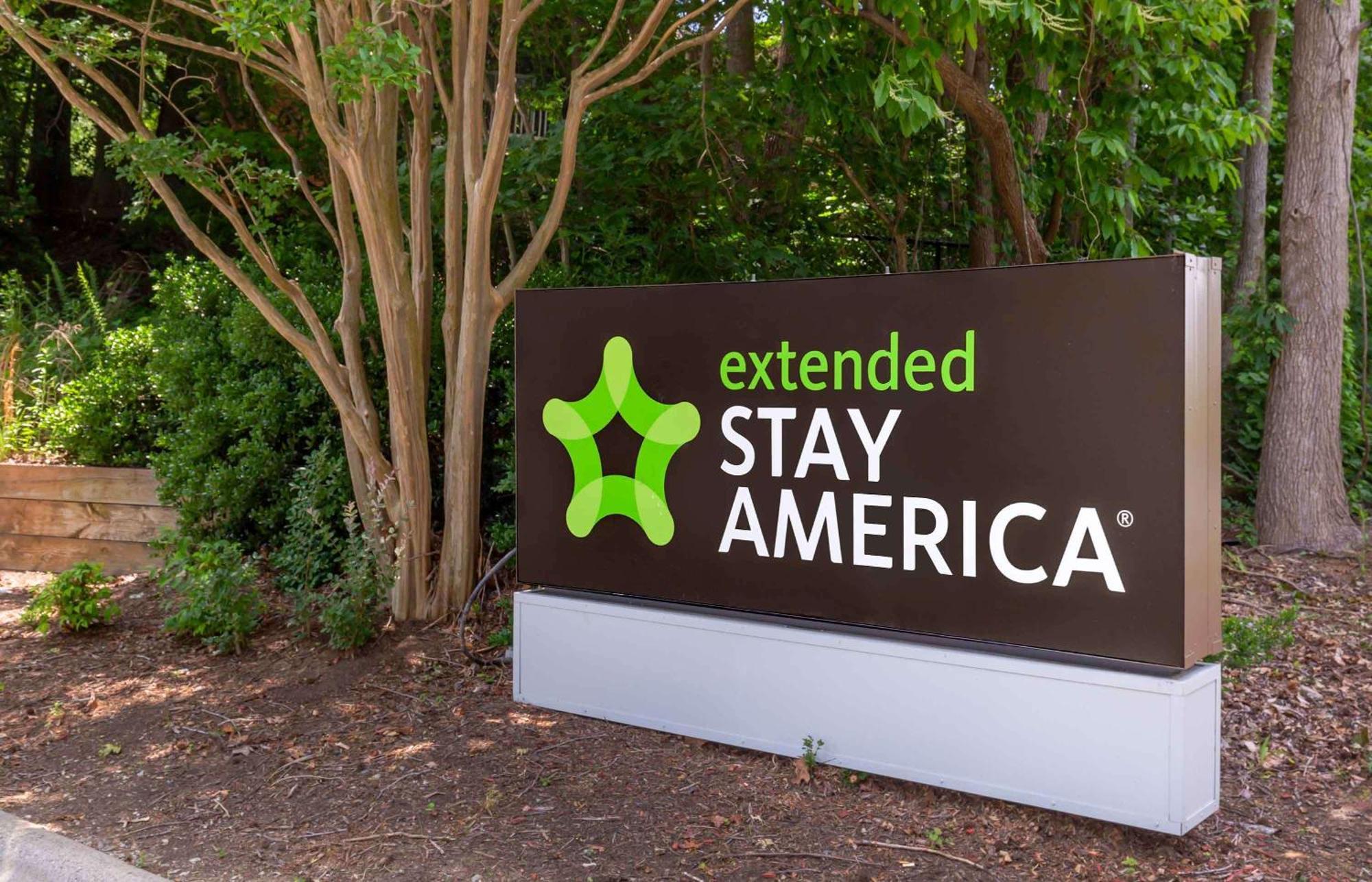 Extended Stay America Select Suites - Greensboro - Wendover Ave - Big Tree Way Екстер'єр фото