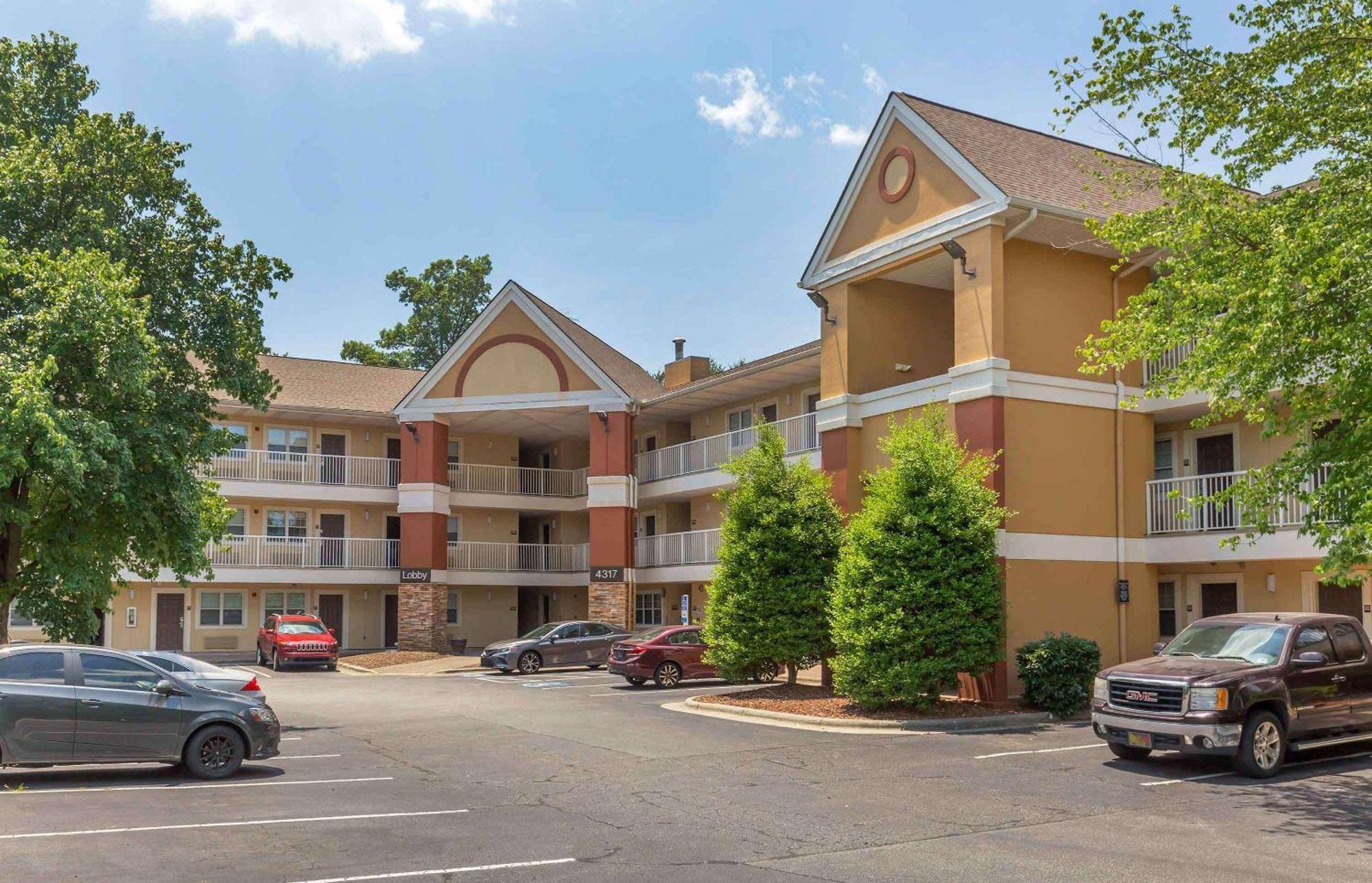 Extended Stay America Select Suites - Greensboro - Wendover Ave - Big Tree Way Екстер'єр фото