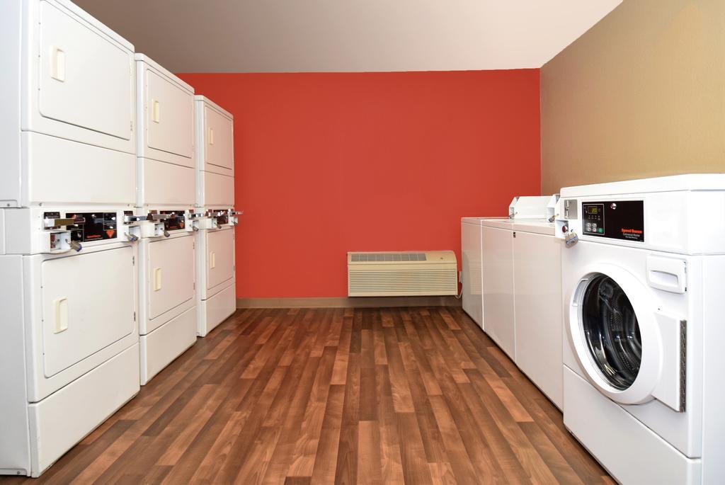 Extended Stay America Select Suites - Greensboro - Wendover Ave - Big Tree Way Екстер'єр фото